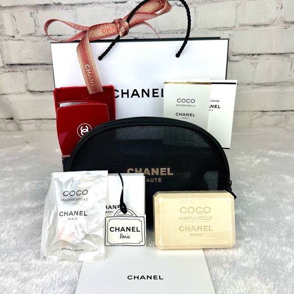 CHANEL Mademoiselle Bar Soap Gift Set, double mirror w/card and cosmetic pouch - Picture 2 of 6